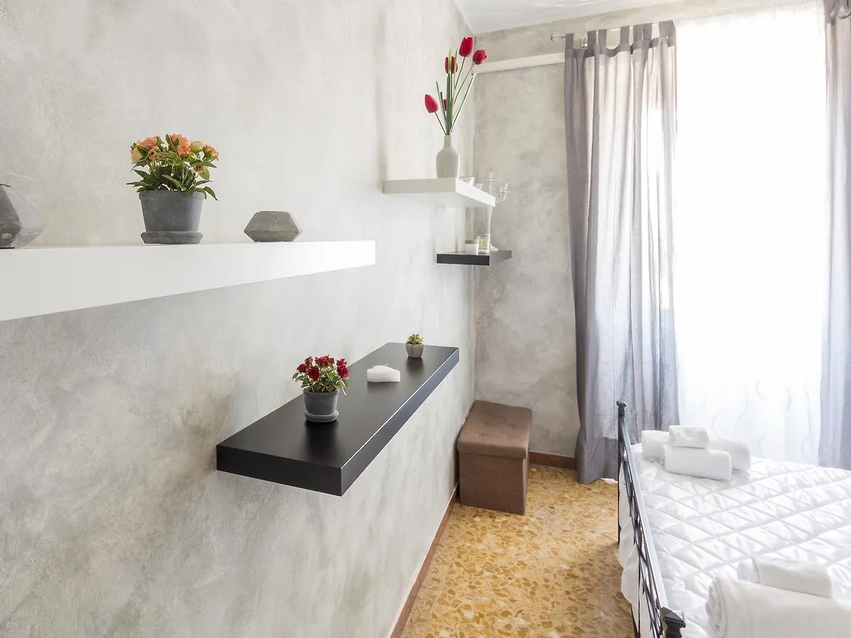 Napoleone Holiday Apartment Rome