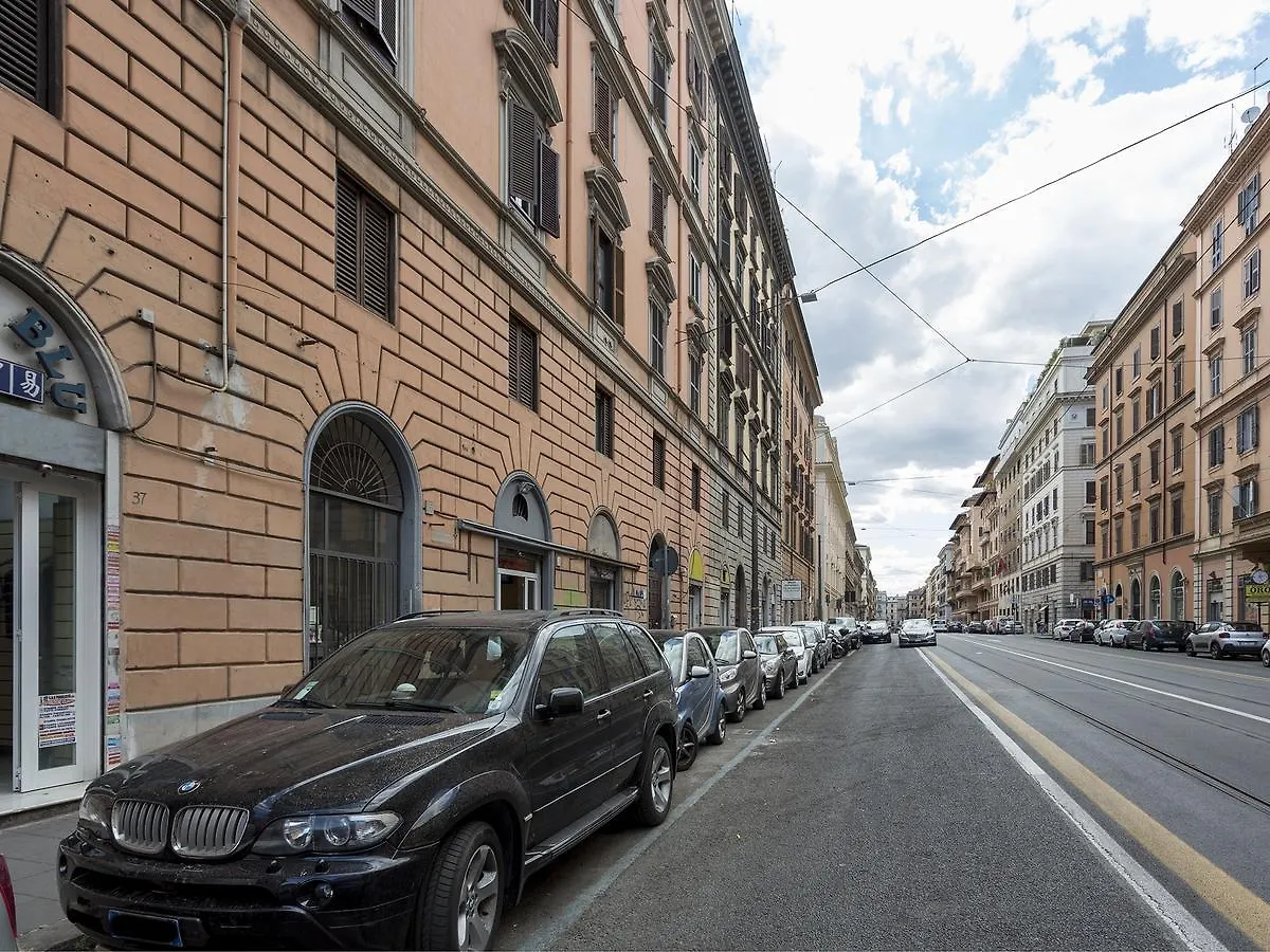 Napoleone Holiday Apartment Rome